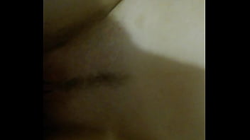 Enchendo a namorada de poha