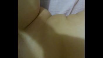 Enchendo a namorada de poha