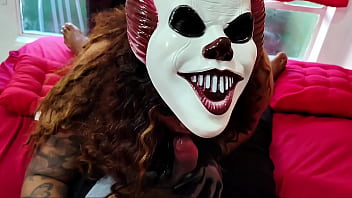 Halloween doçura ou travessuras cheiro bunda de abóbora gigante de submissa virou uma dominatrix