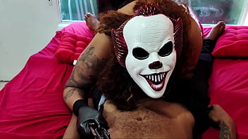 Halloween doçura ou travessuras cheiro bunda de abóbora gigante de submissa virou uma dominatrix