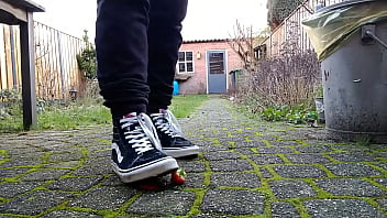 Vans squaches strawberries