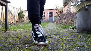 Vans squaches strawberries