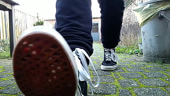 Vans squaches strawberries