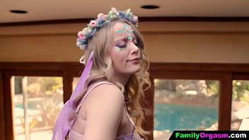 Fortunate stepbrother tongues his fairy stepsister twat