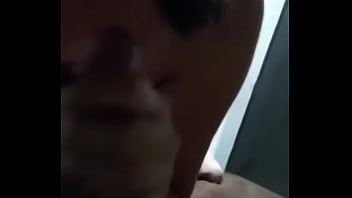 El primo llegando de viaje