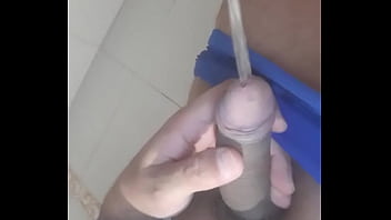 Meada Larga Meando Orinandome Encima thumbnail