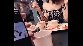 Me levaria pra comer um mc lanche feliz