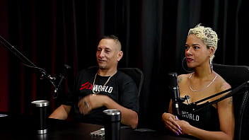 Começou com fotos sensuais ajudaram as pessoas nas enchentes ela gritou que ele iria namorar com ela natt paradise & raposão watch sheer red