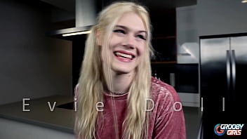 Young Trans Masturbates To The Edge thumbnail