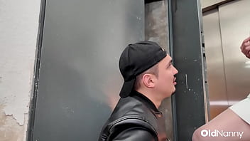 Tattooed milf emma rubish gets fucked by horny plumber cris