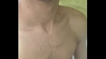 Garoto magro e com ou grande