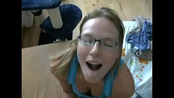 Amateur sweet anne blow job and bonus cum shots