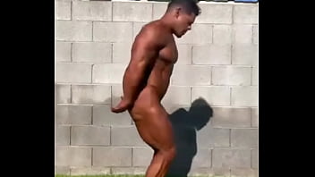 Atleta Posando Pelado thumbnail