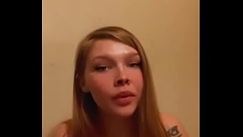 Cute pawg having fun showign her tits and vibing