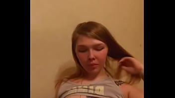 Cute pawg having fun showign her tits and vibing