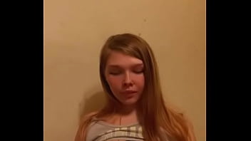 Cute pawg having fun showign her tits and vibing