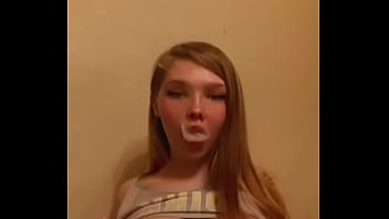 Cute pawg having fun showign her tits and vibing