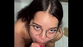 Boquete pov de debora mendes em wellington ribeiro reflexo da bunda no espelho e facial intenso no final completo no e red