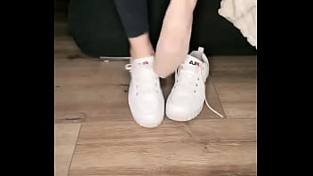 ️#feet #feetworld #fetisch girl creator #pinksocks #socksfetisch #soles #sweat