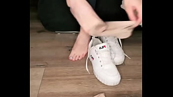 ️#feet #feetworld #fetisch girl creator #pinksocks #socksfetisch #soles #sweat