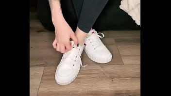 ️#feet #feetworld #fetisch girl creator #pinksocks #socksfetisch #soles #sweat