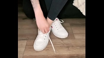 ️#feet #feetworld #fetisch girl creator #pinksocks #socksfetisch #soles #sweat