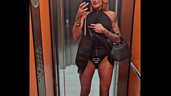 Qui veut ma culotte fetish que j'ai mis hier soir en soirée libertine faites