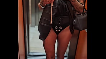 Qui Veut Ma Culotte Fetish Que J'ai Mis Hier Soir En Soirée Libertine Faites thumbnail