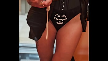 Qui veut ma culotte fetish que j'ai mis hier soir en soirée libertine faites