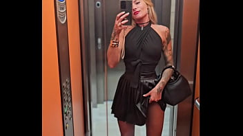 Qui veut ma culotte fetish que j'ai mis hier soir en soirée libertine faites