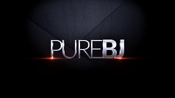 Summer pixie gives a handjob