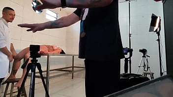 Gravação na enfermaria desativada de um hospital