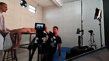 Gravação na enfermaria desativada de um hospital