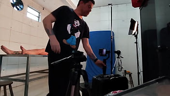 Gravação na enfermaria desativada de um hospital