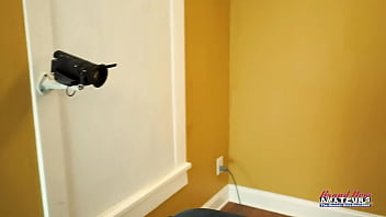 Busty brunette elliot deepthroats a dick and gets banged in doggystyle