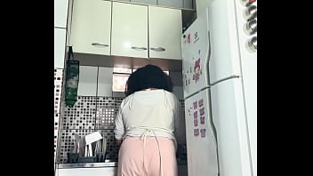 Chubby housewife farting while washing dishes voyeur style Chubby housewife farting while washing dishes voyeur style