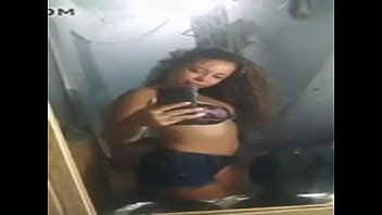 Hot black girl streaming live on periscope