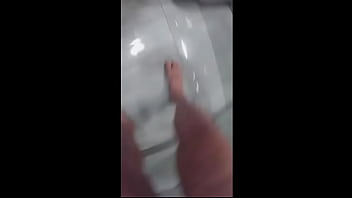 Настоящие друзья трахают мою жену в жопу