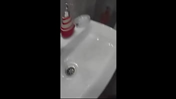 Настоящие друзья трахают мою жену в жопу