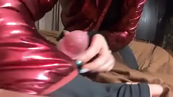 Preview the nympho wife plays with her camel toe jumpsuit and put some cum on her shinny red down jacket 230#amateur #m