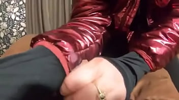 Preview the nympho wife plays with her camel toe jumpsuit and put some cum on her shinny red down jacket 230#amateur #m