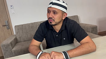 El prisionero me debe follar duro con su gran verga parte 1 melanilatina