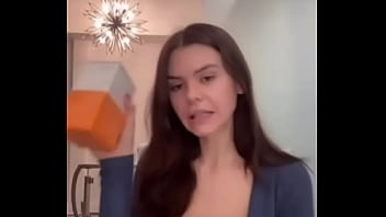 Seducing Long Round Legs With Amazing Curves thumbnail