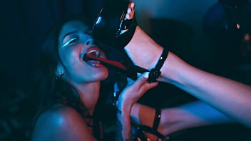 Every toe is a world for you to explore with your tongue