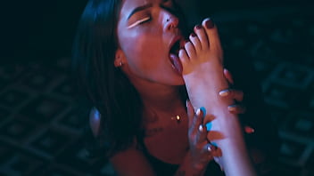 Every toe is a world for you to explore with your tongue