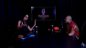 Ficou excitado e tirou a roupa da apresentadora que o jogou na mesa e fez boquete em seu pau nego catra watch sheer red