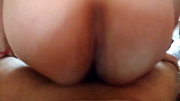 Amiga saltando sobre mi verga