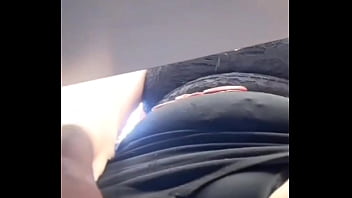 J'aime me caresser me toucher partout où je vais