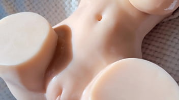 Frotamiento en seco con mi muñeca sexual favorita de tantaly