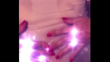 Nous vous proposons de nouvelles vidéos chaudes sur demande où elle me